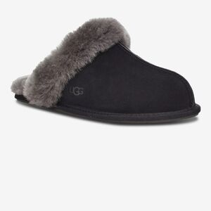 UGG Women's Scuffette Ii Slipper, Black/Grey, 6